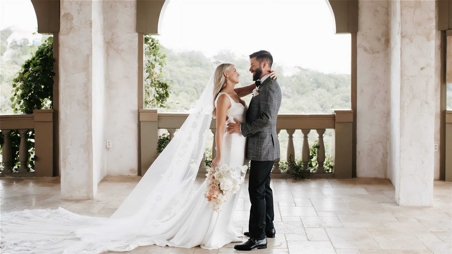 The 10 best wedding videographers we've seen while loaded wedding videos onto The Motion Books.
